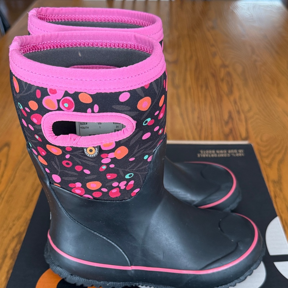 BOGS Girls Size 1 Grasp Cattail Black and Pink Waterproof Boots - Picture 6 of 8
